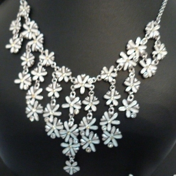 Brighton Jewelry - Brighton Silver Sunshine Daisy Bib Necklace